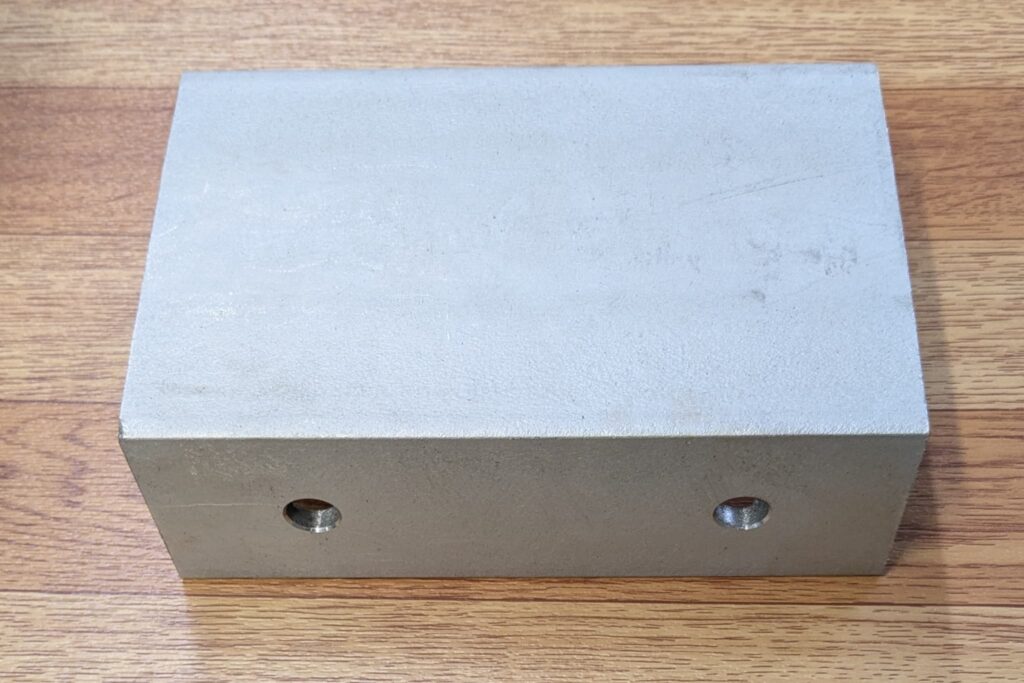 ステンレスSUS304 チャンネル5×50×100 穴加工 10Φー2ヶ所