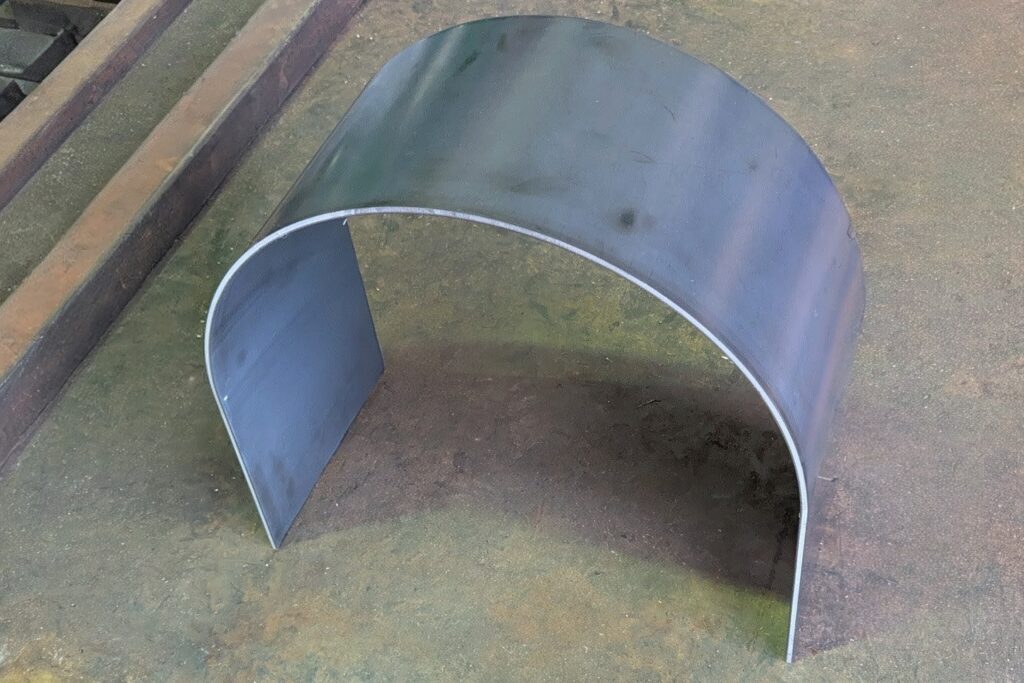 鋼板 HOT U曲げ加工 4.5t×140×R175×350×175L