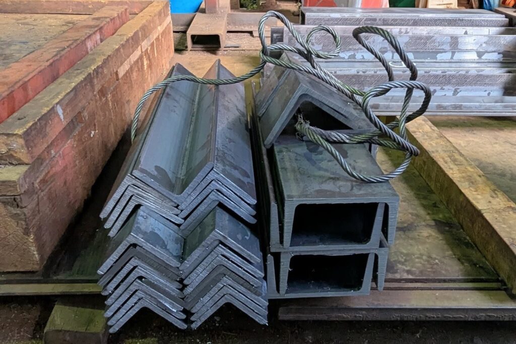 アングル・チャンネル 寸法切り