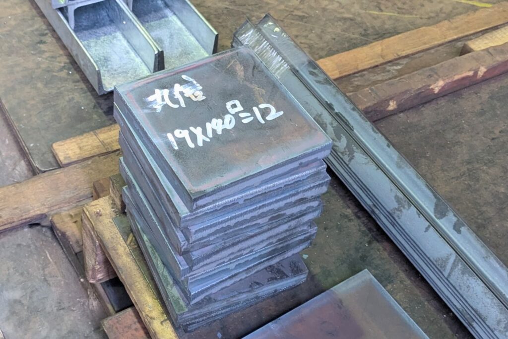 ガス切り 19t×140×140