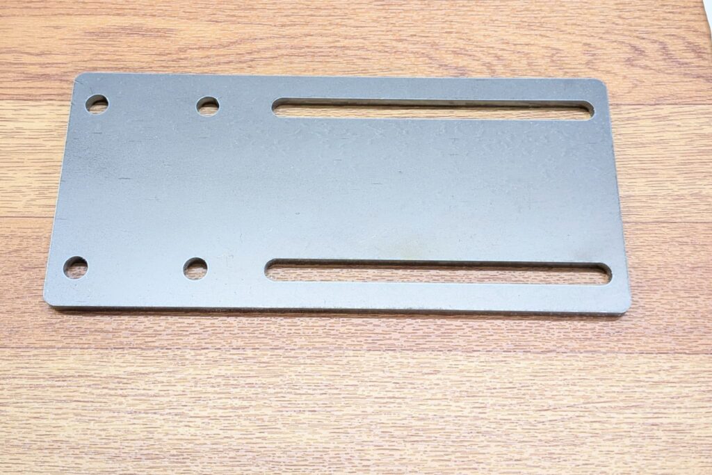 SS400　レーザー6t×100×215
穴加工